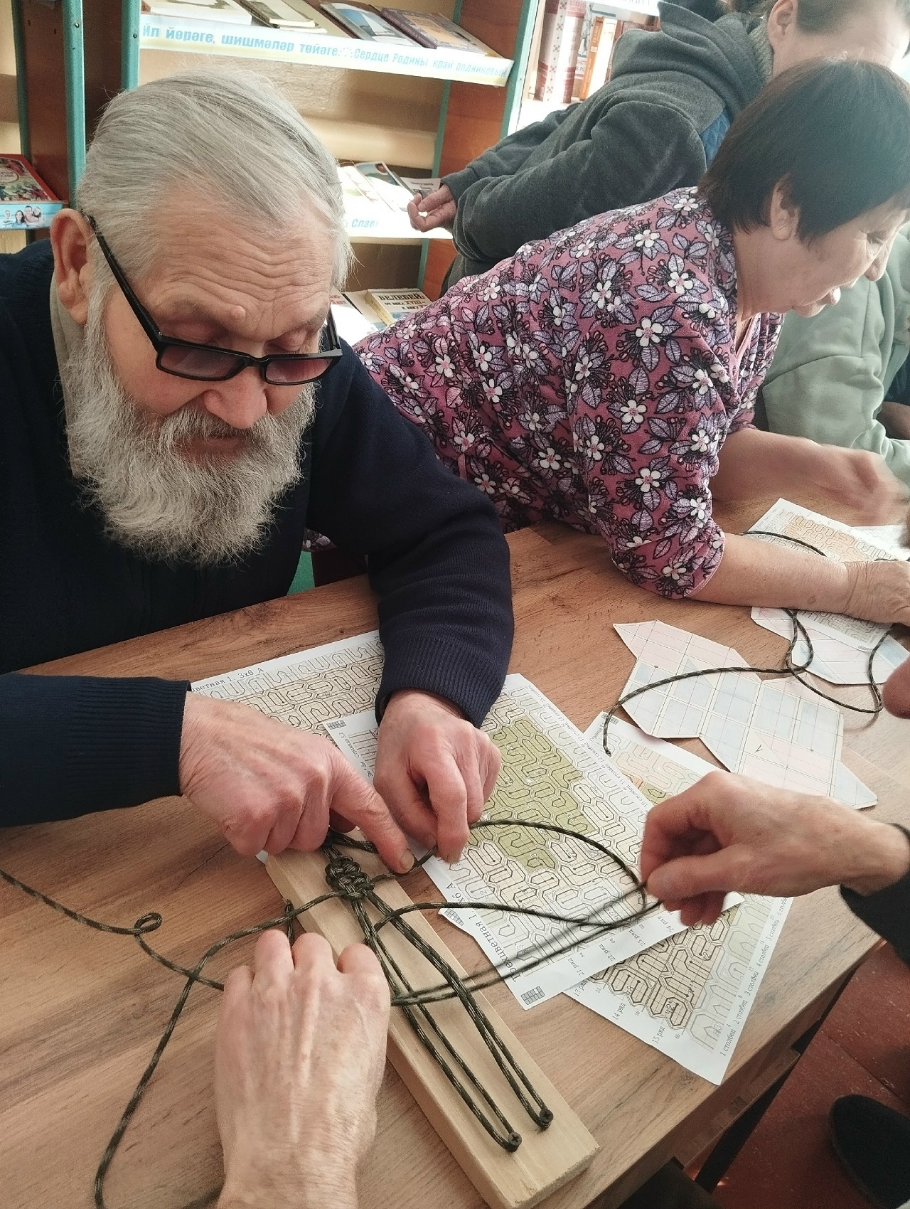 «Барыһы ла еңеү өсөн»