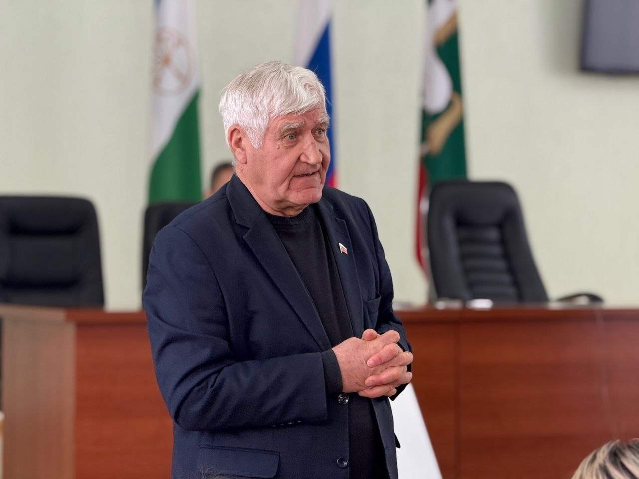 Йәмғиәттең бер өлөшө булырға