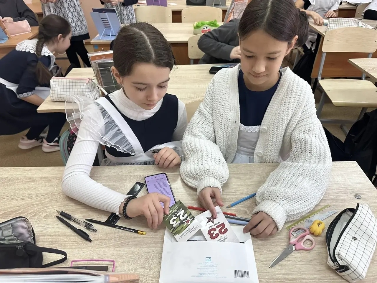 Оло йәштәгеләргә хаттар яҙалар