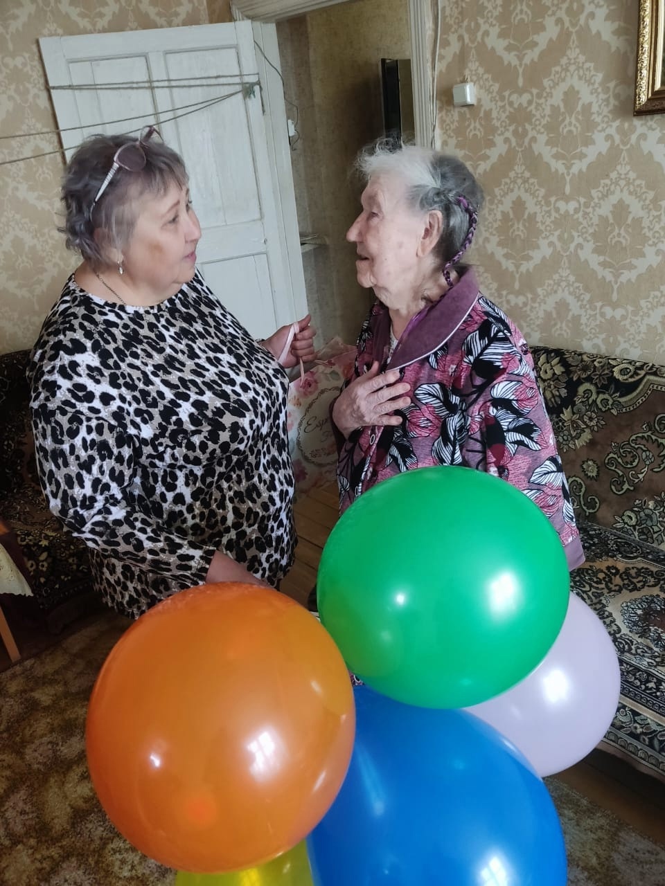 8 июнь – Социаль хеҙмәткәрҙәр көнө