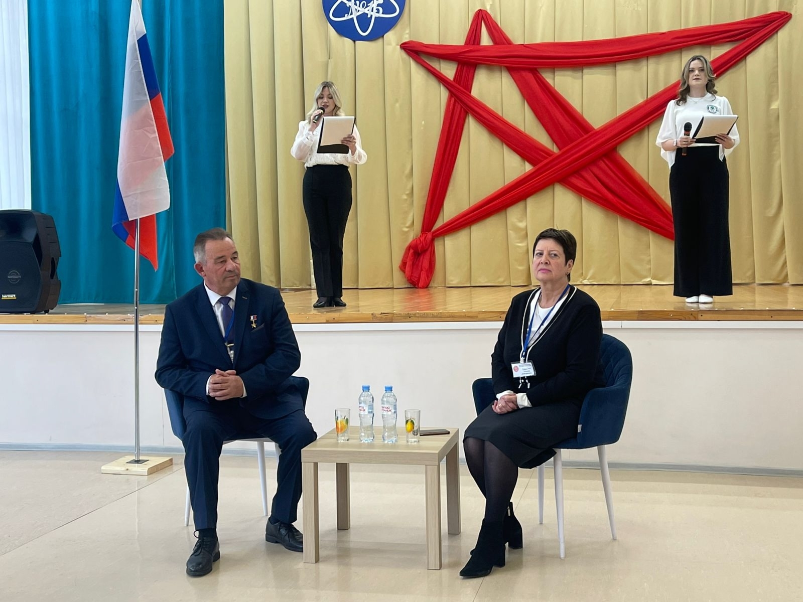 «Геройҙар менән диалогтар»: 15-се мәктәптә Рәсәй Геройы менән осрашыу