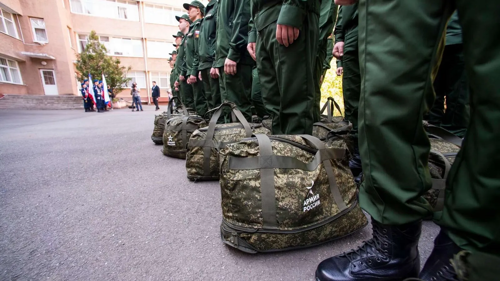 Армия көтә!