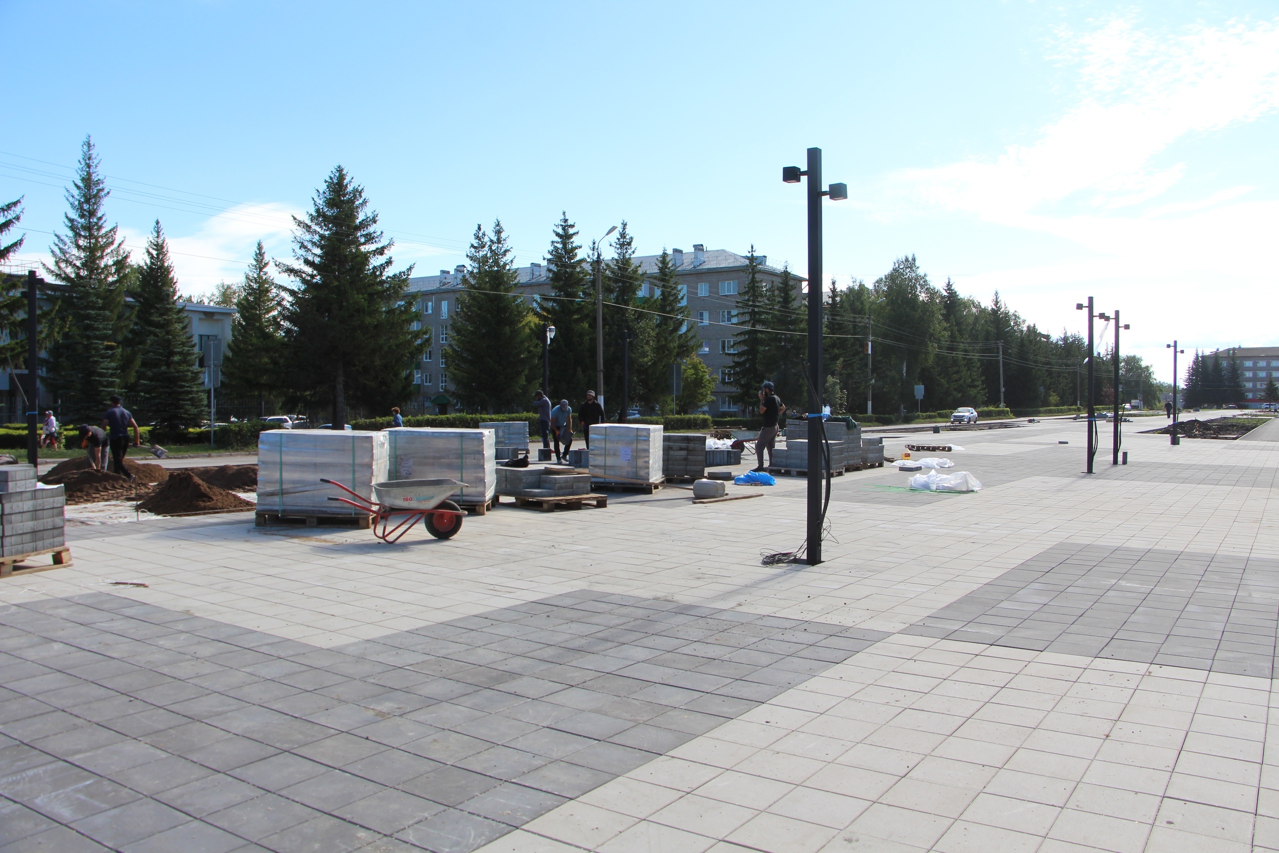 Фонтан, бәләкәй архитектура формалары, велосипед юлы һәм башҡалар…