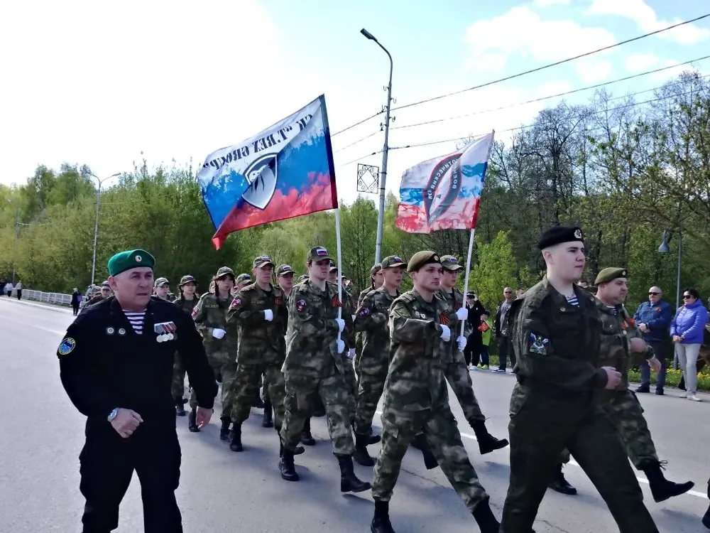 Радий Хәбиров Еңеү паркында Мәңгелек утҡа венок һалды