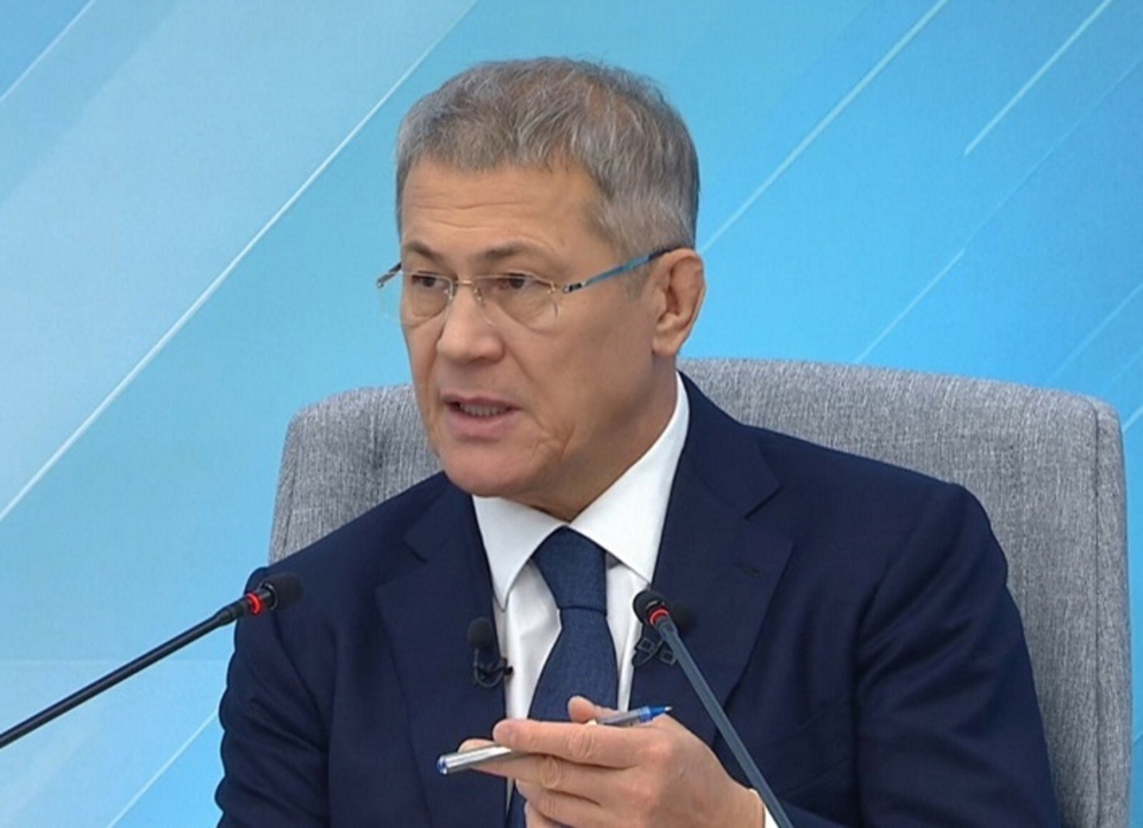 Барыһы ла Еңеү өсөн! Радий Хәбиров Мөрәжәғәтнамәлә нимә тураһында белдерҙе