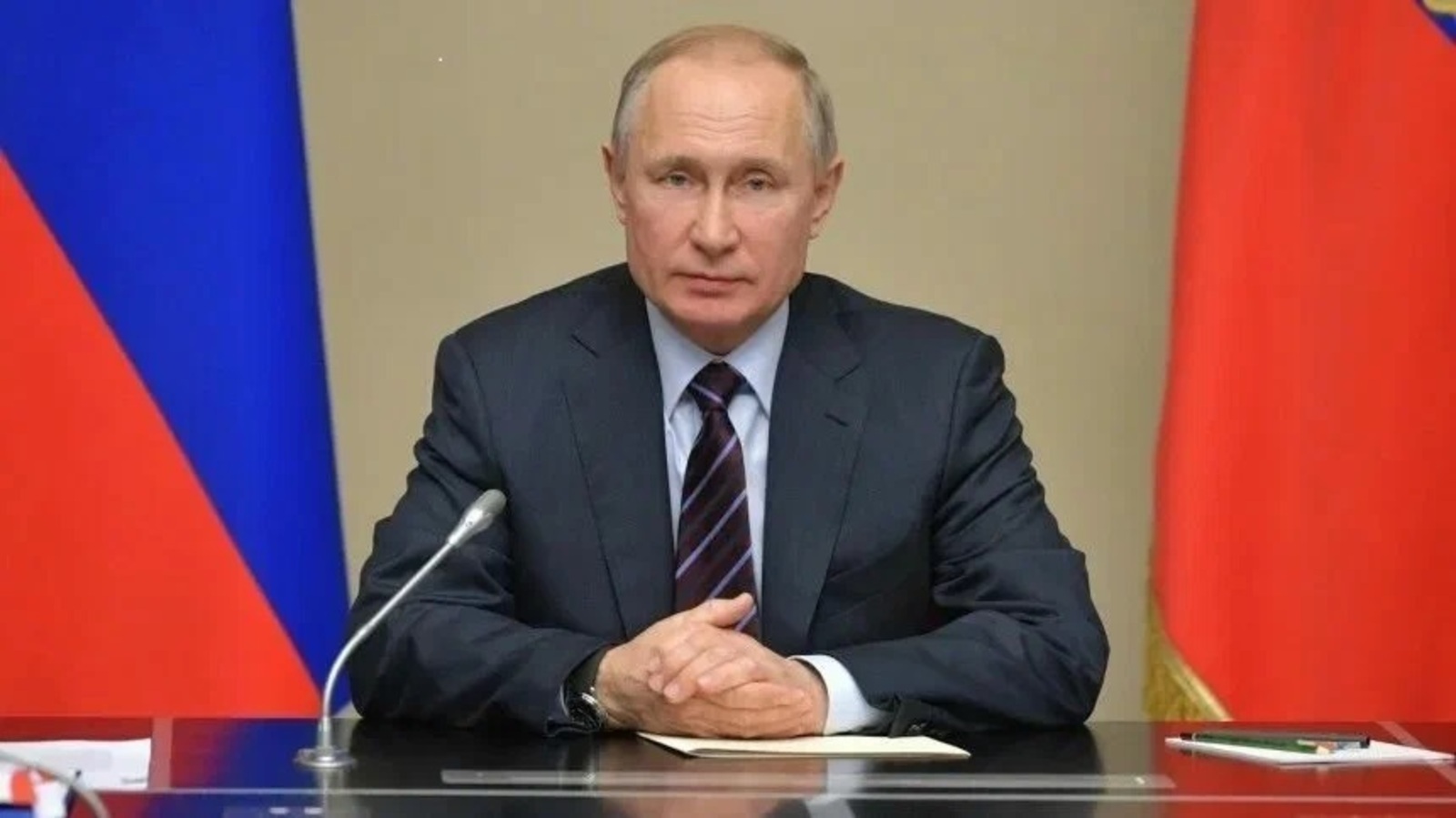 Владимир Путин балалар баҡсалары һәм яслеләр эшен оҙайтырға ҡушты