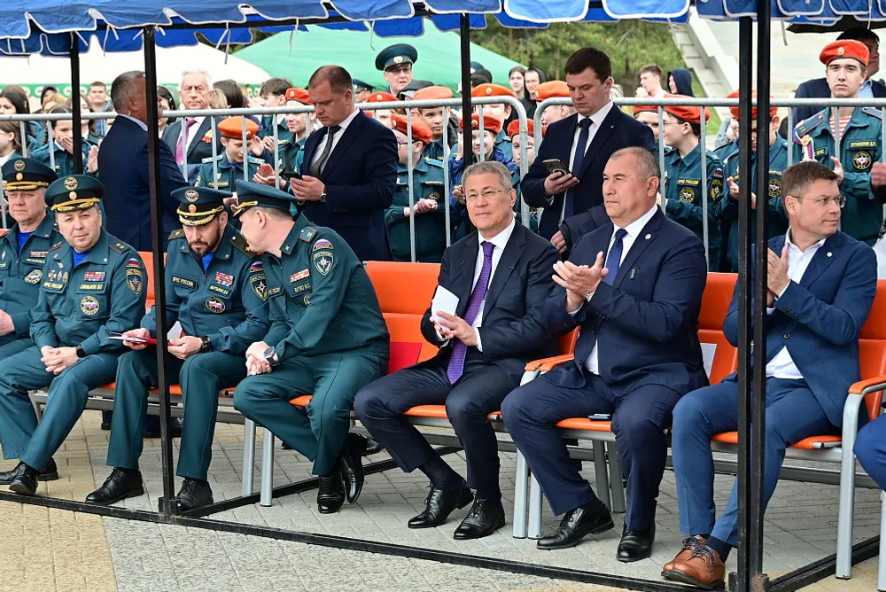 Радий Хәбиров Халыҡ-ара ярыштарҙа ҡатнашыусыларға уңыштар теләне