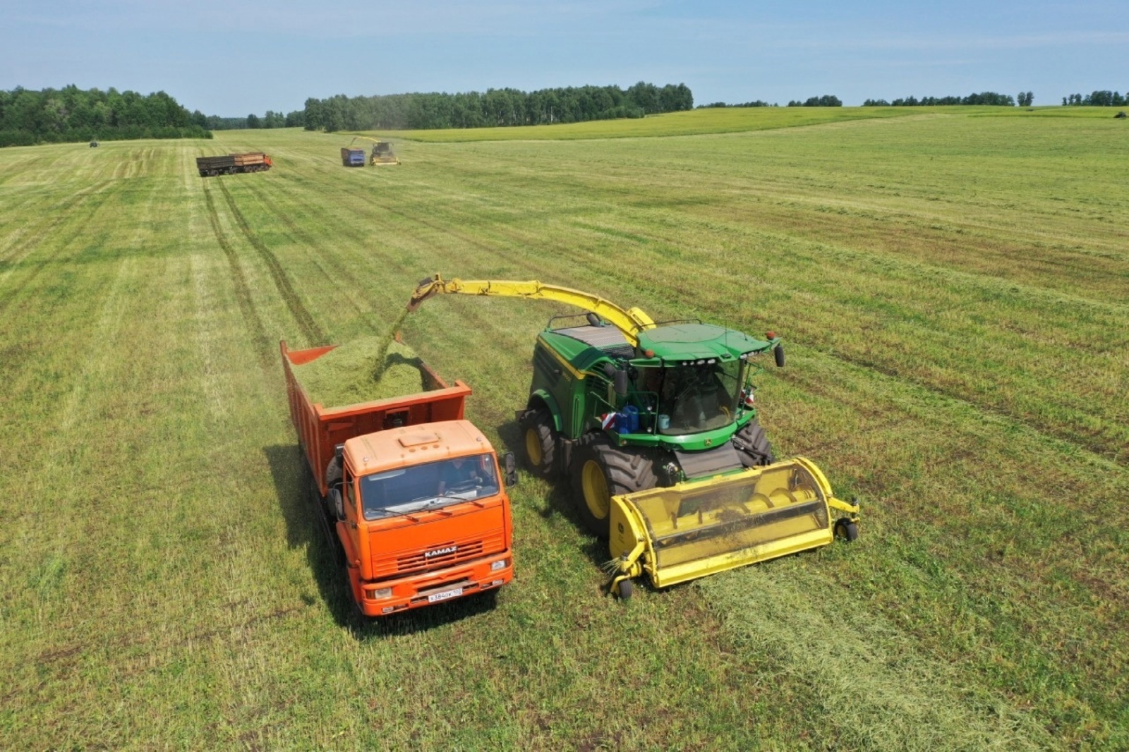 Бәләбәй районының ауыл эшсәндәре мал аҙығы әҙерләй башланы