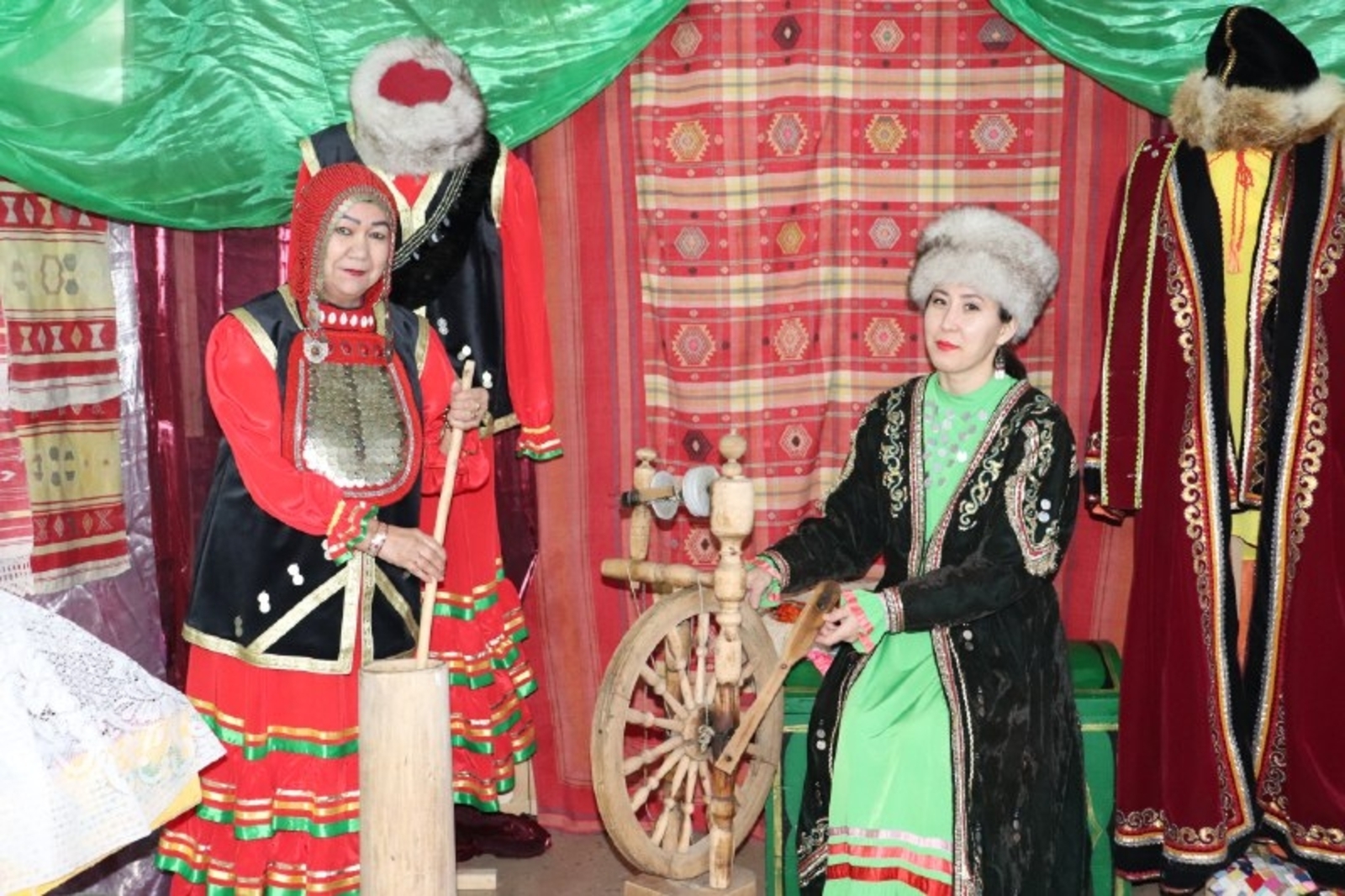 Бәләбәйҙә «Башҡорт тирмәһе көмбәҙе аҫтында фольклор» сараһы уҙҙы