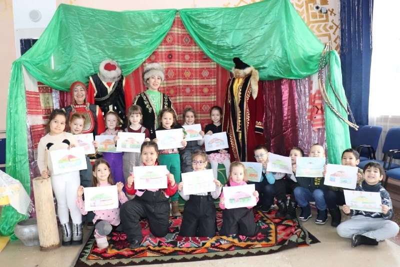 Бәләбәйҙә «Башҡорт тирмәһе көмбәҙе аҫтында фольклор» сараһы уҙҙы