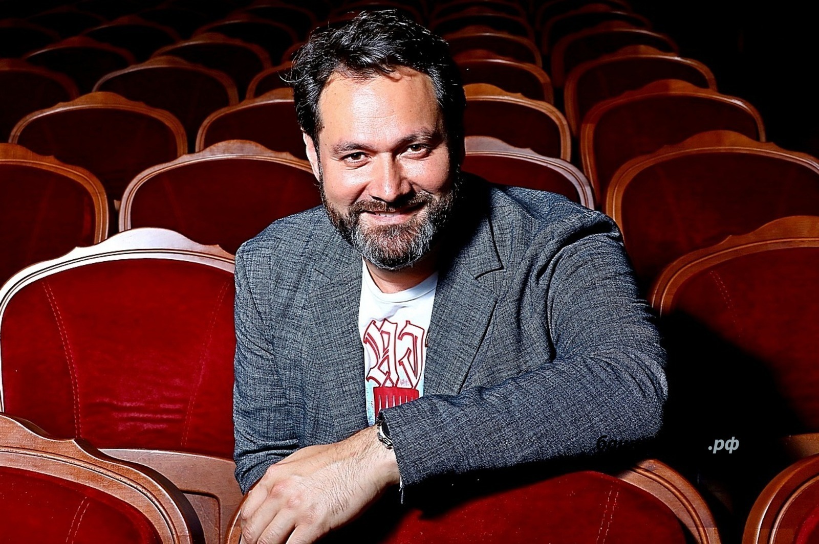 Владимир Путин Илдар Абдразаҡовҡа Рәсәйҙең халыҡ артисы исемен бирҙе