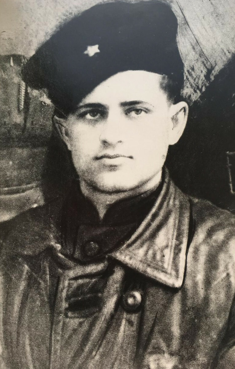 20 ғинуар – билдәле «ҡара генерал» Даян Мурзиндың тыуыуына 105 йыл