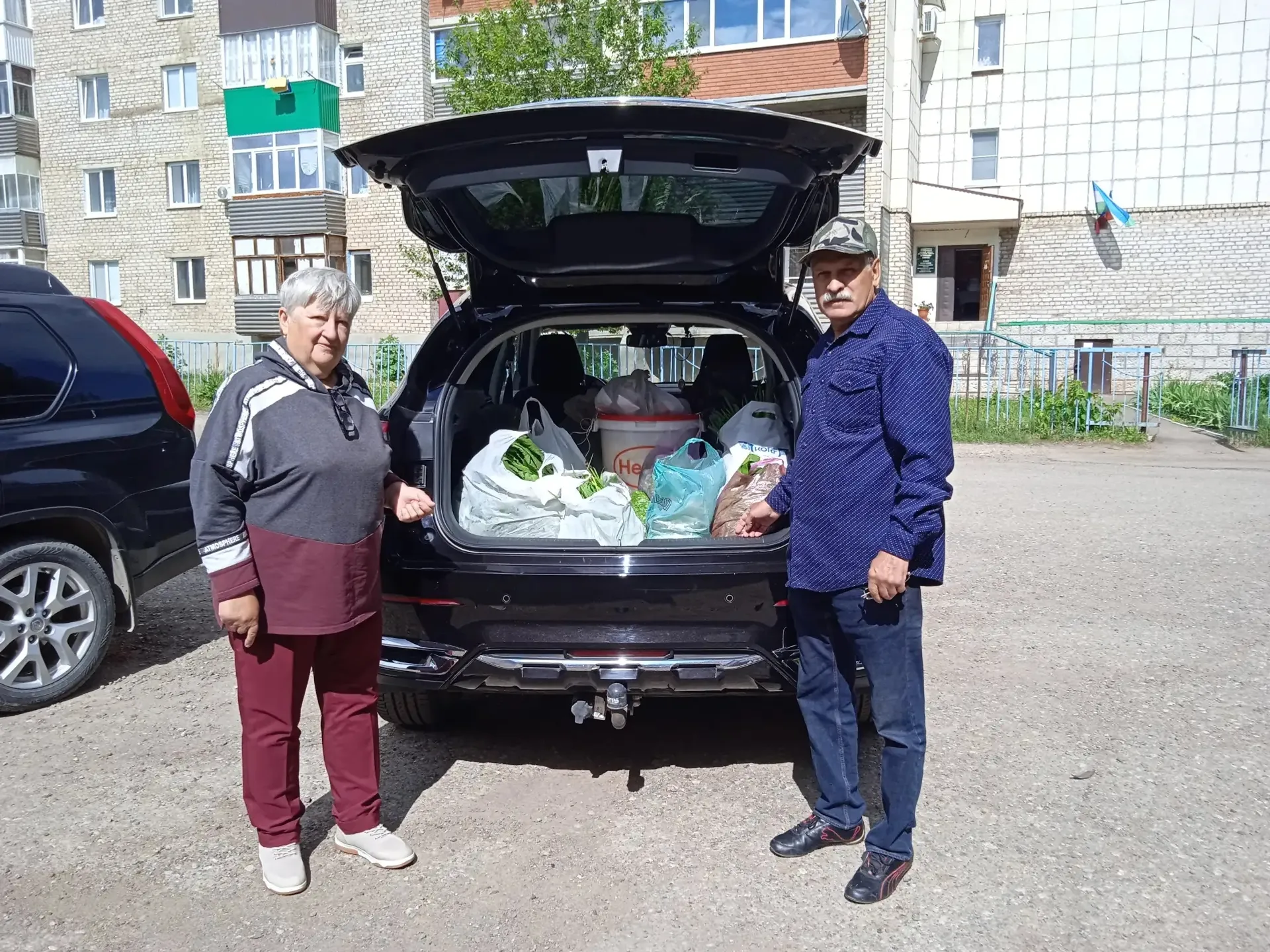 Гуманитар ярҙам ағымы туҡтамай…