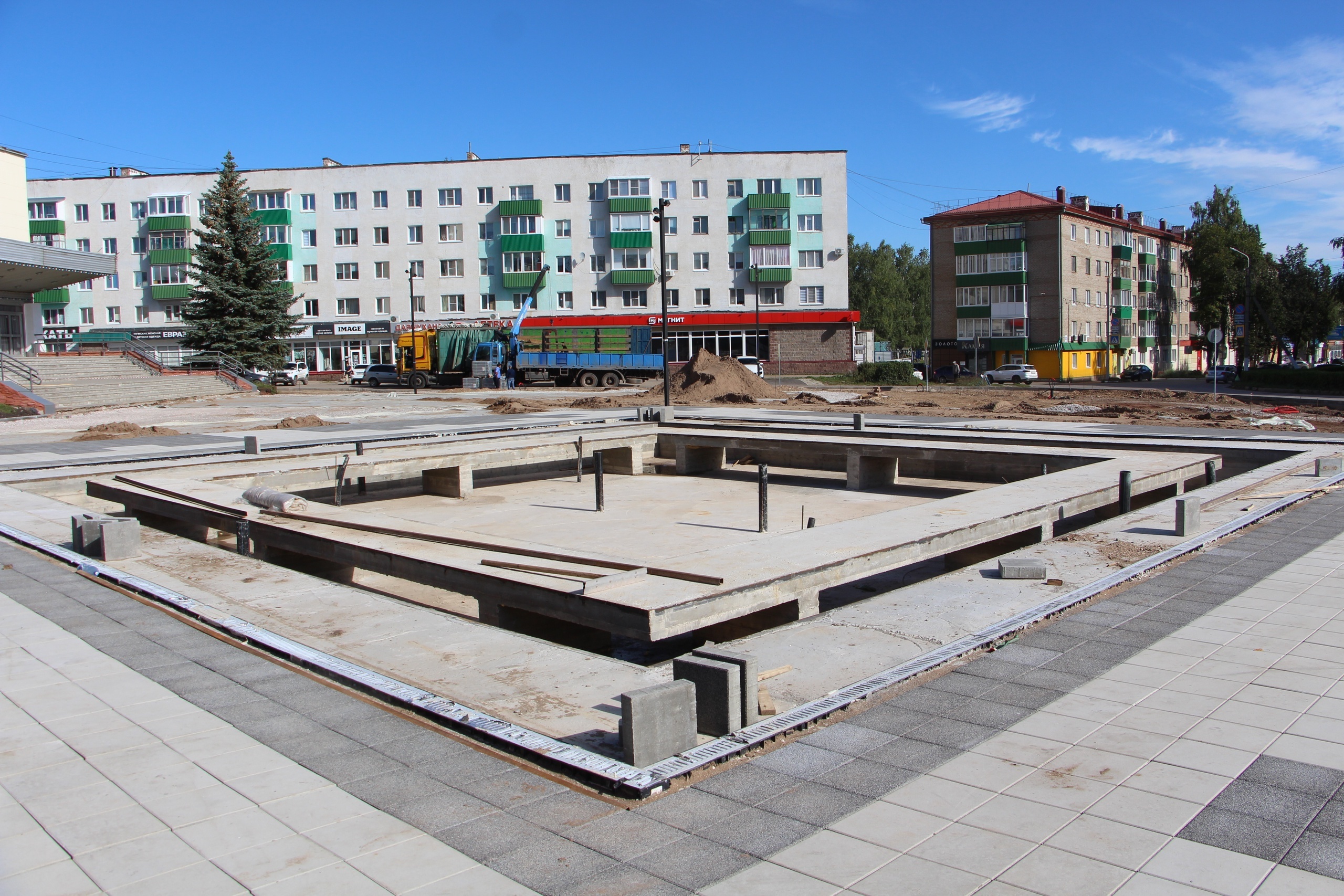 Фонтан, бәләкәй архитектура формалары, велосипед юлы һәм башҡалар…