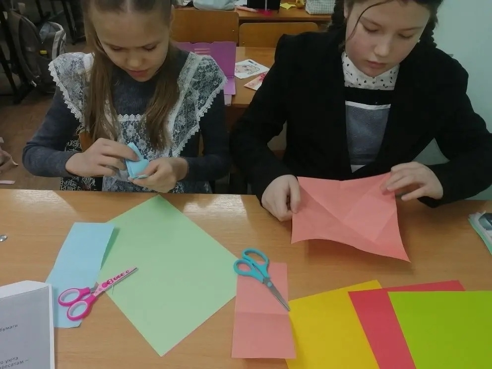 Оло йәштәгеләргә хаттар яҙалар