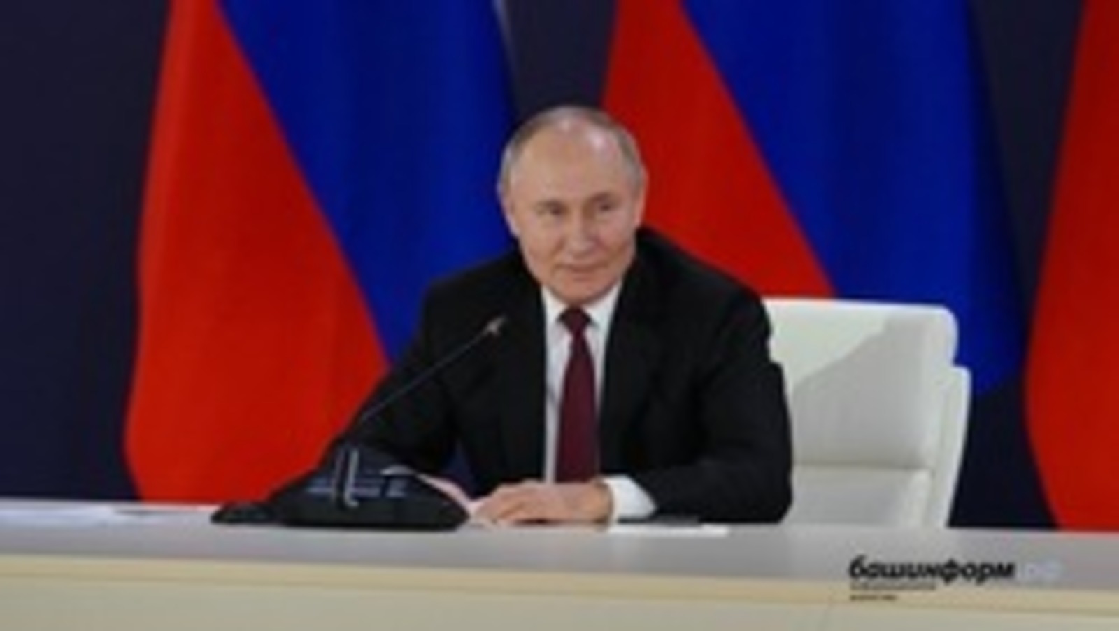 Владимир Путин Башҡортостандың өс билдәле спортсыһын бүләкләне