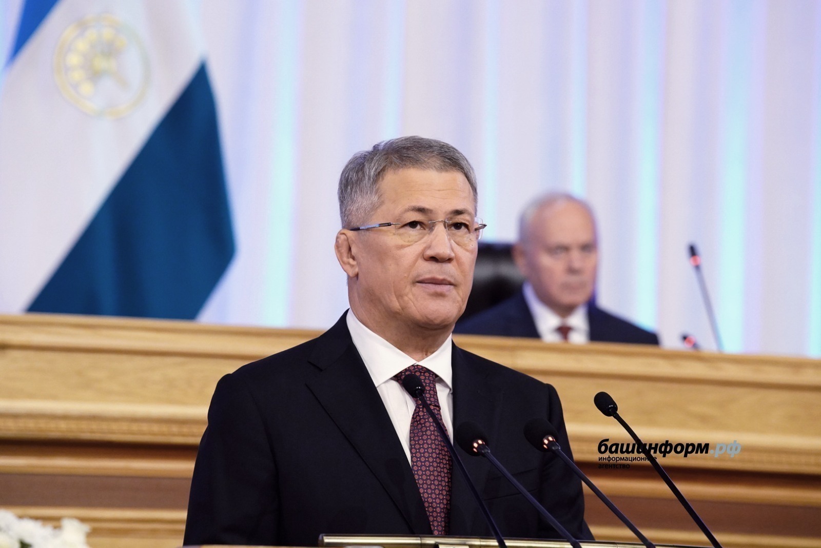 Башҡортостан башлығы Ҡоролтайға мөрәжәғәтнамә менән сығыш яһай